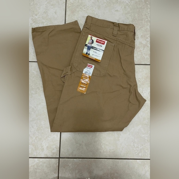 Wrangler Carpenter Men's Pant's 100% Cotton 42 x32 Cargo style Wide Leg. - Picture 7 of 11